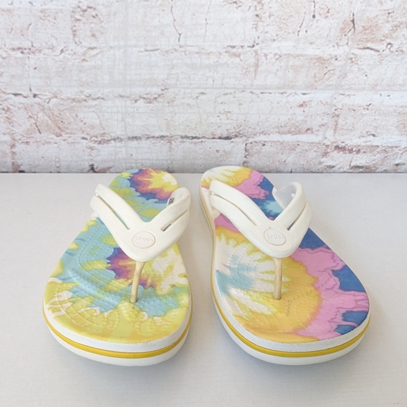 CROCS Tie-Dye Flip Flops with White Straps - Picture 2 of 11